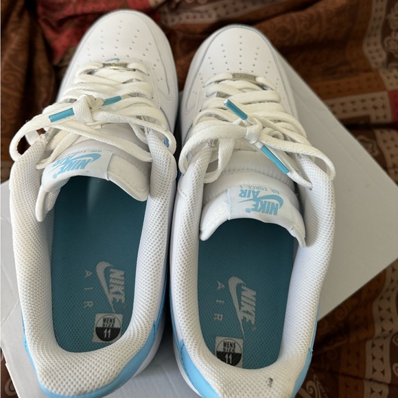 Nike Air Force 1 - Picture 7 of 9